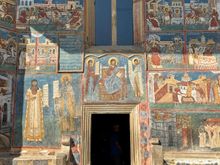 The vibrant blue is stunning!