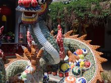 Dragon Sculpture at Cantonese Assembly Hall