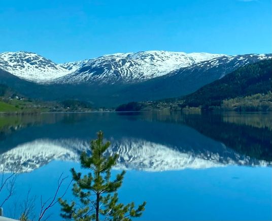 On the road to Flåm