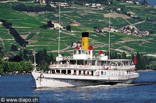 SS La Suisse in front of Lavaux wineyards