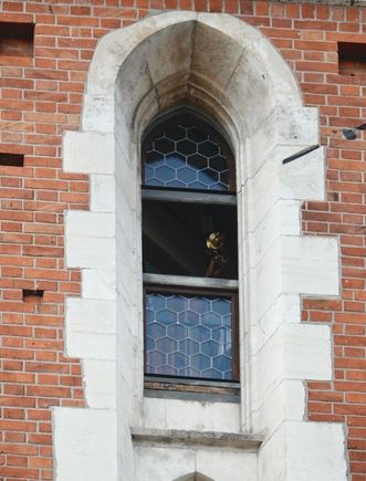 The famous trumpeter playing the “hejnal mariacki” every hour on the hour from the 4 tower windows of the Basilica.