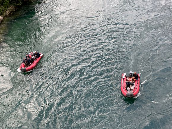People were enjoying the rides though.  I saw a bunch of young woman in complete hijabs, only the eyes visible, riding the boats!  Having fun I'm sure.