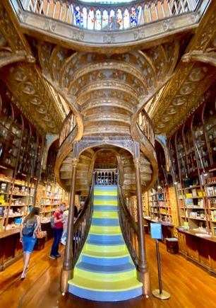 Lello Bookstore 