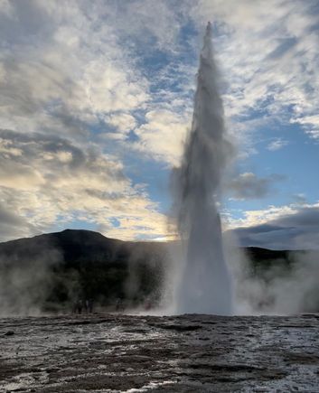 
A quiet evening here - friendly people - the crowds were gone and a group of us were enjoying the sunset after dinner. My hotel is just across the street. 