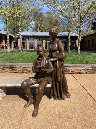 Statue of Madison and Dolley in front of the visitors center 