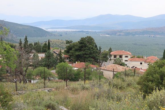 Chiasso Village (about one-third of walk down from Delphi towards Kirra)