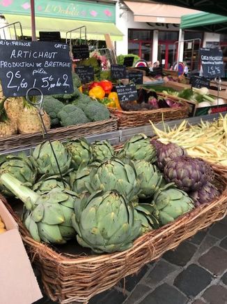 Last week I bought some wonderful purple artichokes