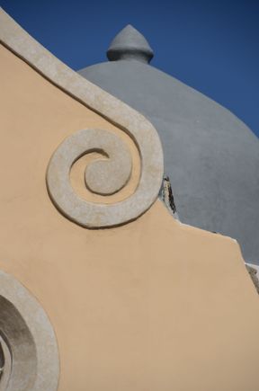 Abbazia S. Michele Arcangelo, its stylish façade impossible to miss up in that same Terra Murata.