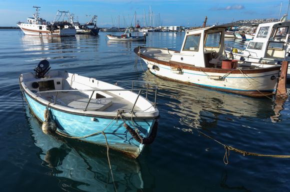 The golden hour arrived and was most welcome. Kids played soccer, pescatori finished their tasks for the day and a pair of bumbling Canuck travelers caught their breath. Then they somehow missed the NEXT ferry, after an apparent miscommunication with the hip young ticket booth guy. There was no point in getting uptight--it was nobody's fault but ours. Relax idiot, and go with the flow...