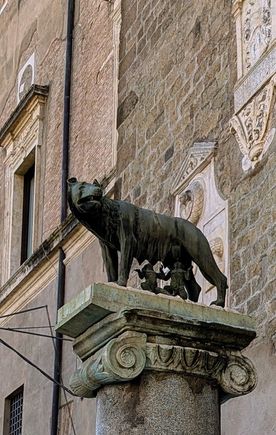 She-Wolf copy outside the museum.