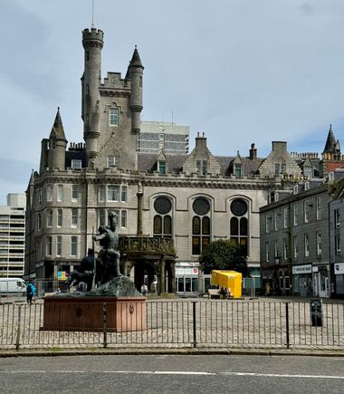 Town square 