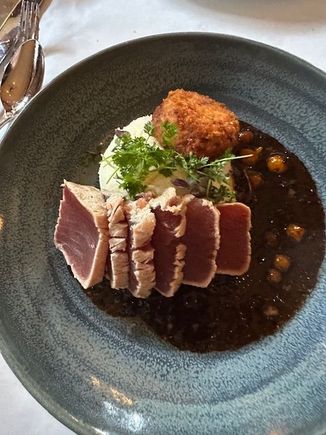 *SEARED RARE TUNA
Cauliflower goat cheese croquette, mashed potatoes, truffled black garlic sweet pepper vinaigrette