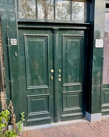 Ann Frank house entrance 