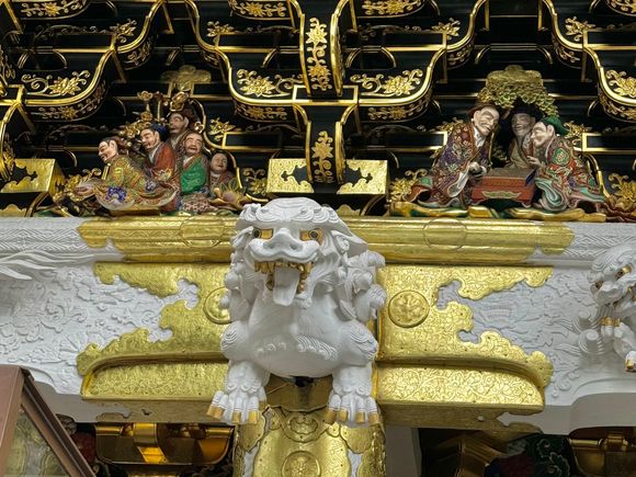 Such intricate, hand painted pieces 