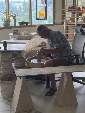 We were lucky to find the owner/potter, Peter Jansons, working today!