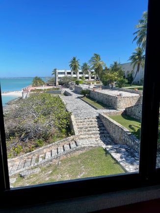 We stopped to check out a hotel called Tucon Siho Playa, just south of Seybaplaya. It's huge hotel, had a nice little beach, pool, big restaurant and it was completely empty.  Couple of staff and the cast from the Shining.