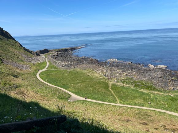 Trail to the Grand Causeway 