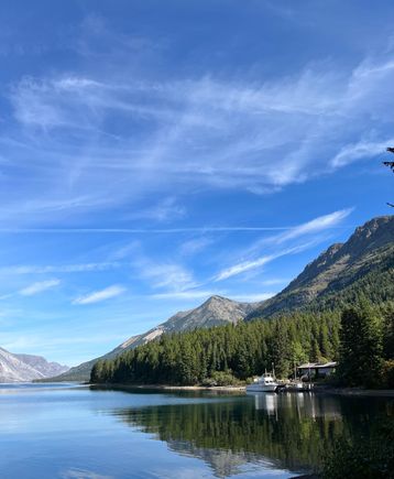 Boat docked at Goat Haunt