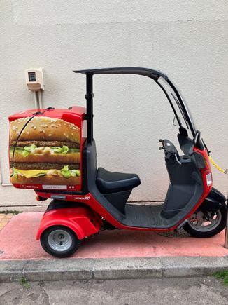 Love this McDonald's delivery car!