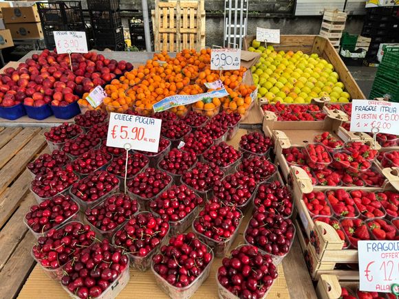 Market day along the waterfront in Lenno