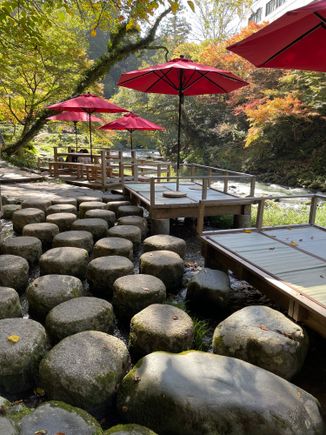 Kakusenkei Kawadoko, a beautiful spot to have tea and sweets 
