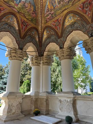 Mosaics decorate the porch of the Old Metropolitan Church of St. George.