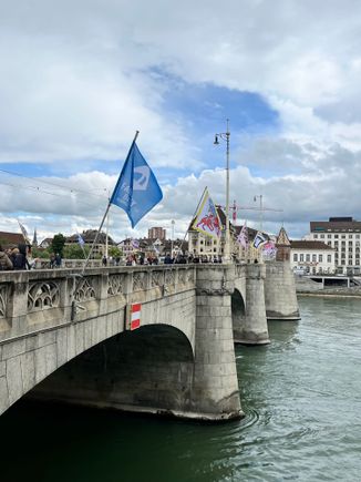 The famous Mittlere Brücke spanning the Rhine