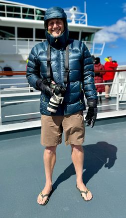 This guy must be from Montana with that outfit in 32° F and wind!