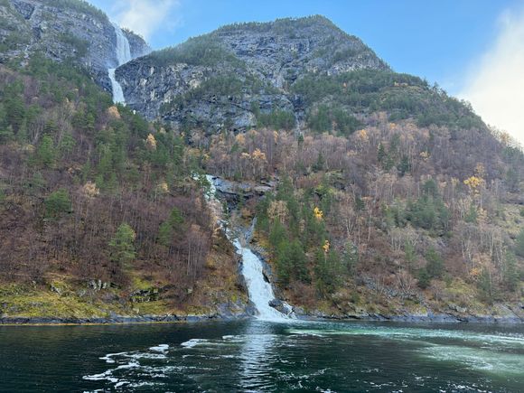 Waterfalls everywhere!