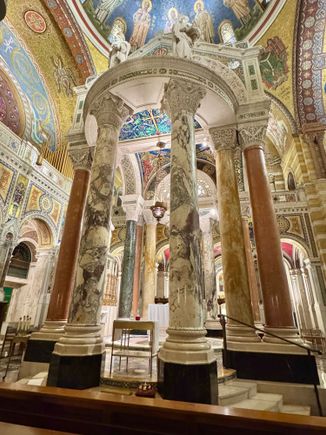 Those columns are beautiful!