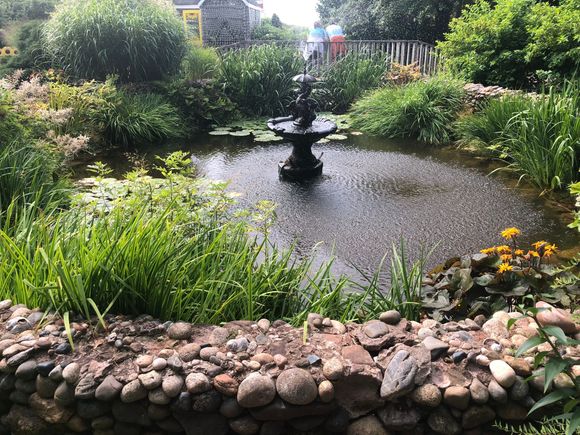 And a fountain and pool