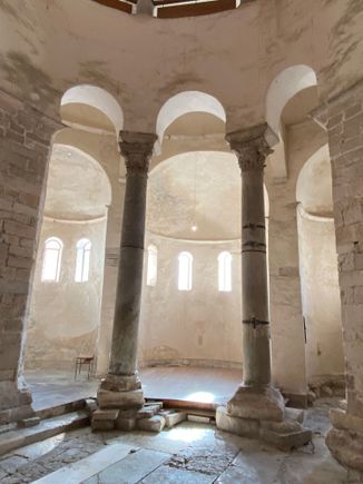 Interior, St Donatus' Church