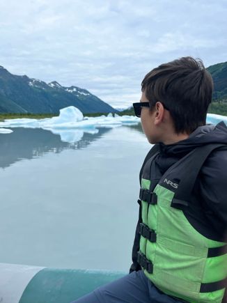 On the float going between icebergs 