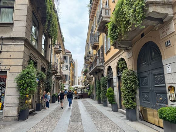 Strolling through the Brera neighborhood. We really like this part of Milan.