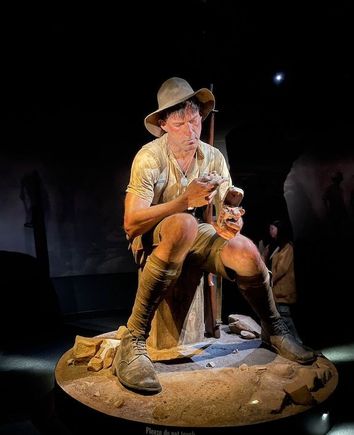 The Gallipoli exhibit tells the stories of eight New Zealanders in World War I, with larger-than-life figures produced by Wētā Workshop (prop and special effects company that works with the film industry – think Lord of the Rings)