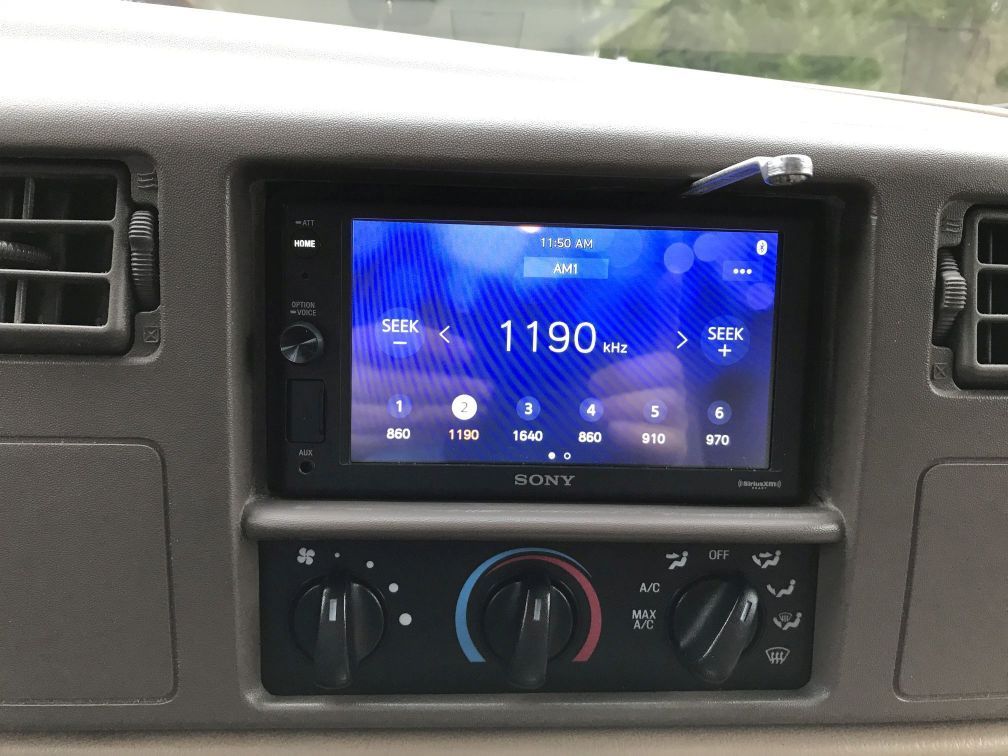 99 F350 Gets new Sony XAVAX1000 Double Din Stereo Ford Truck