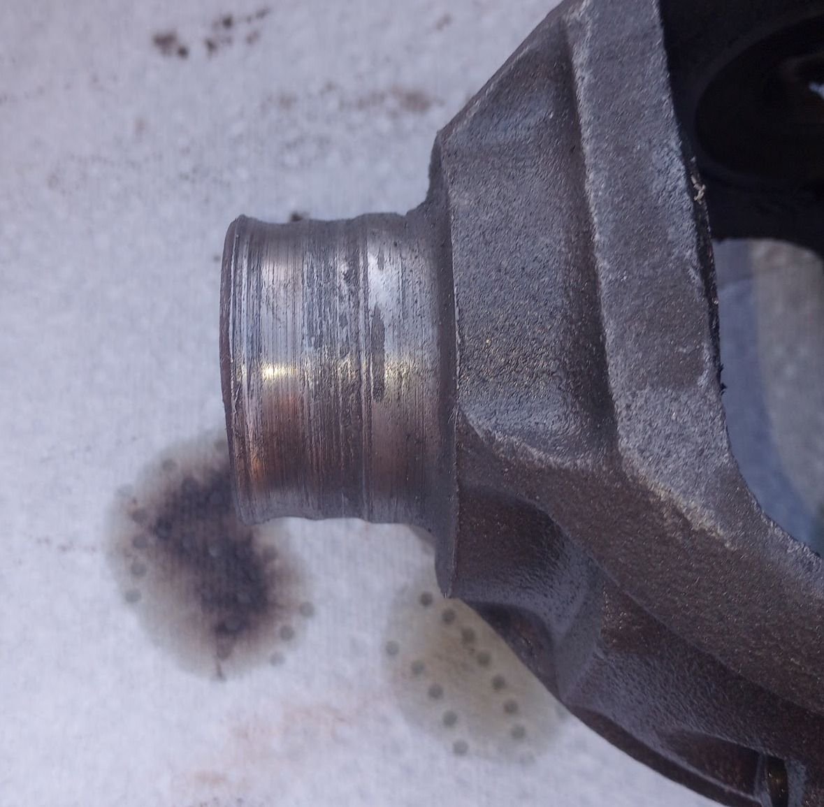 Left/Driver side front axle stuck in diff Ford Truck Enthusiasts Forums