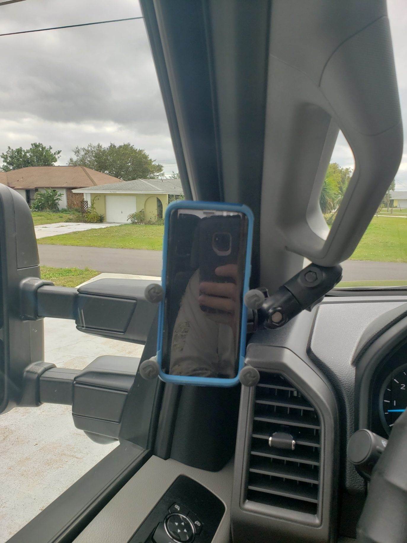 show your dash mounted cell phone holders Page 2 Ford Truck