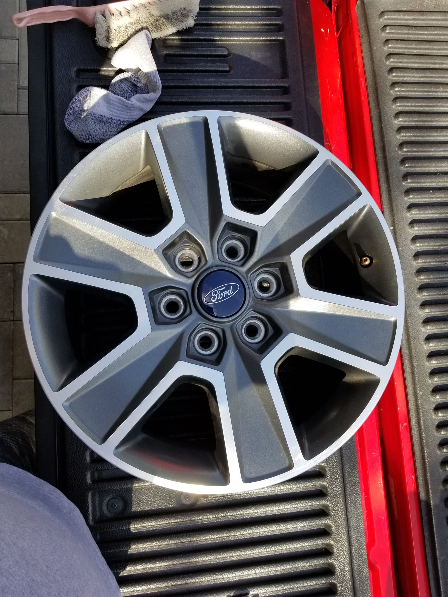 Wheels and Tires/Axles - 2017 F150 18" Alloy Wheels - Used - 2015 to 2021 Ford F-150 - Pasadena, CA 91106, United States
