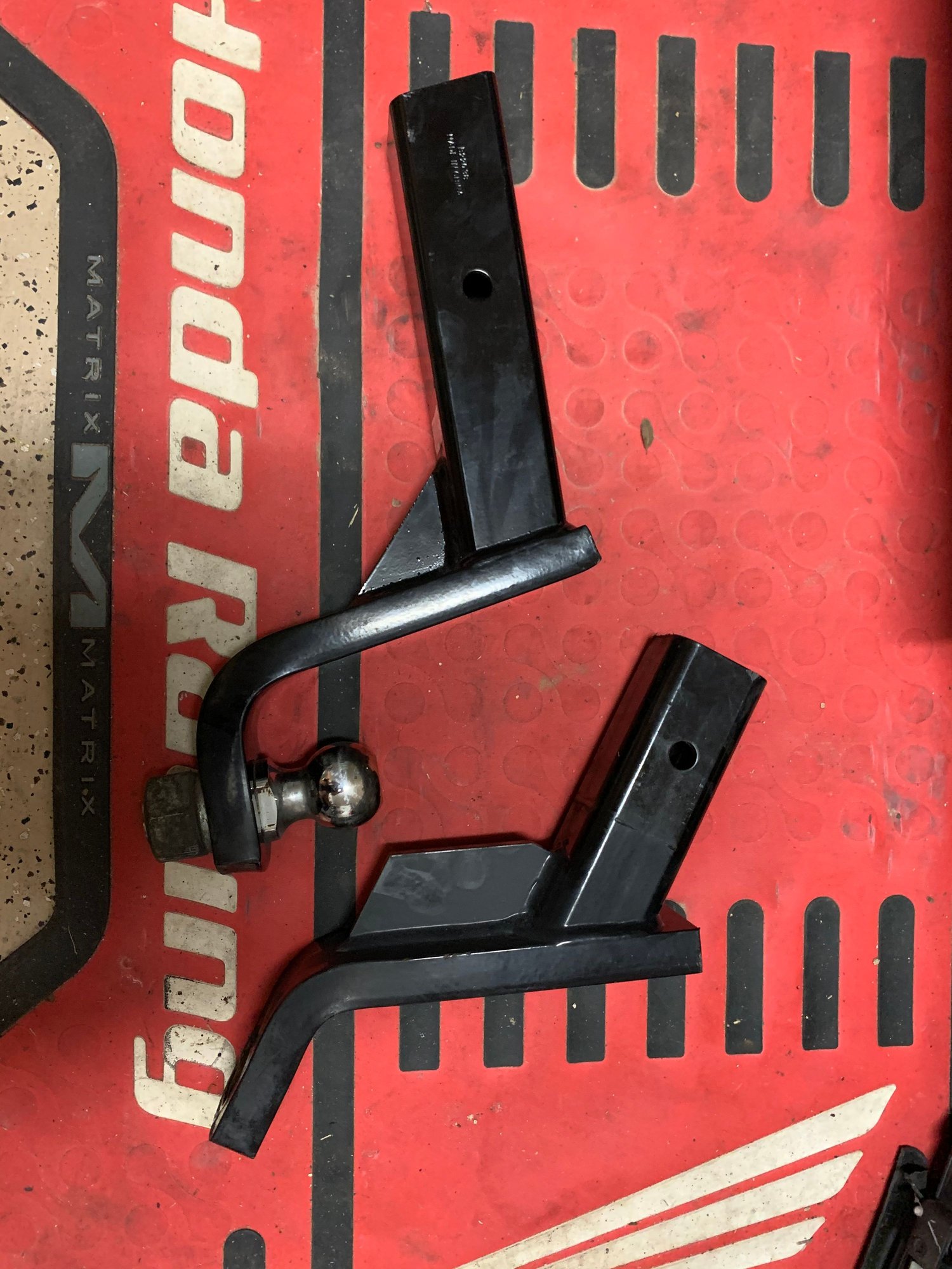 Miscellaneous - 2.5 shank 6 inch drop 7.75 drop hitches - Used - 0  All Models - League City, TX 77573, United States