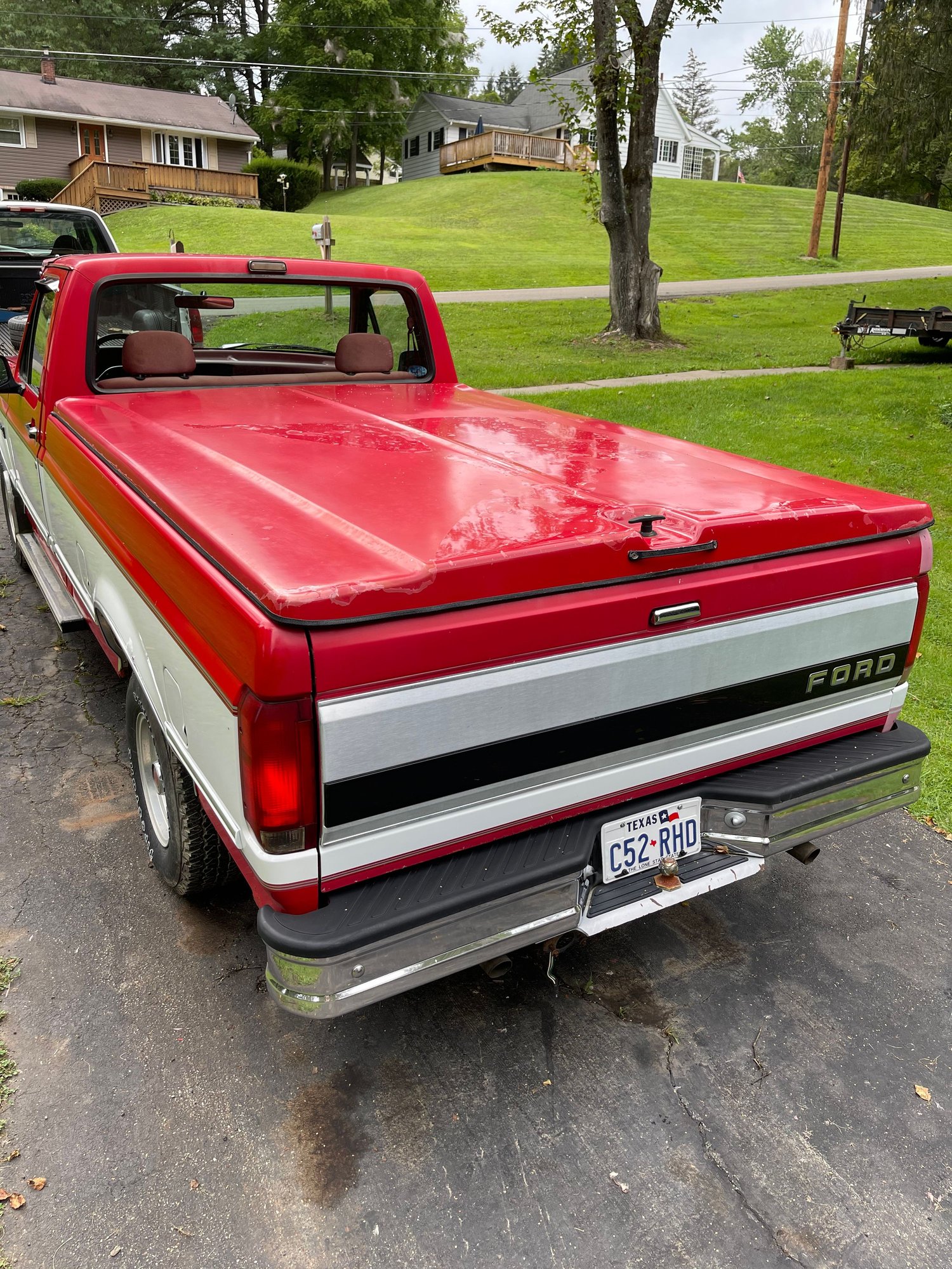 Accessories - 8’ Bed Hard Tonneau Cover - Ford Chevy Dodge, Long Box, Fiberglass, Lift Up - Used - Binghamton, NY 13904, United States