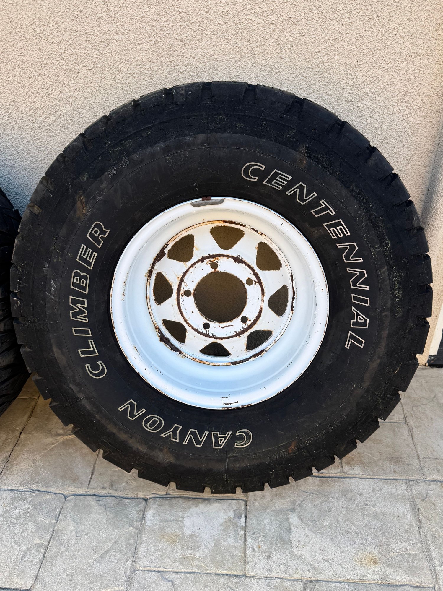 Wheels and Tires/Axles - Set of 5 Vintage wagon wheels 15x8.5, 5x5.5, F100, F250, Bronco, Jeep, with worn tires - Used - -1 to 2026  All Models - Los Altos, CA 94024, United States