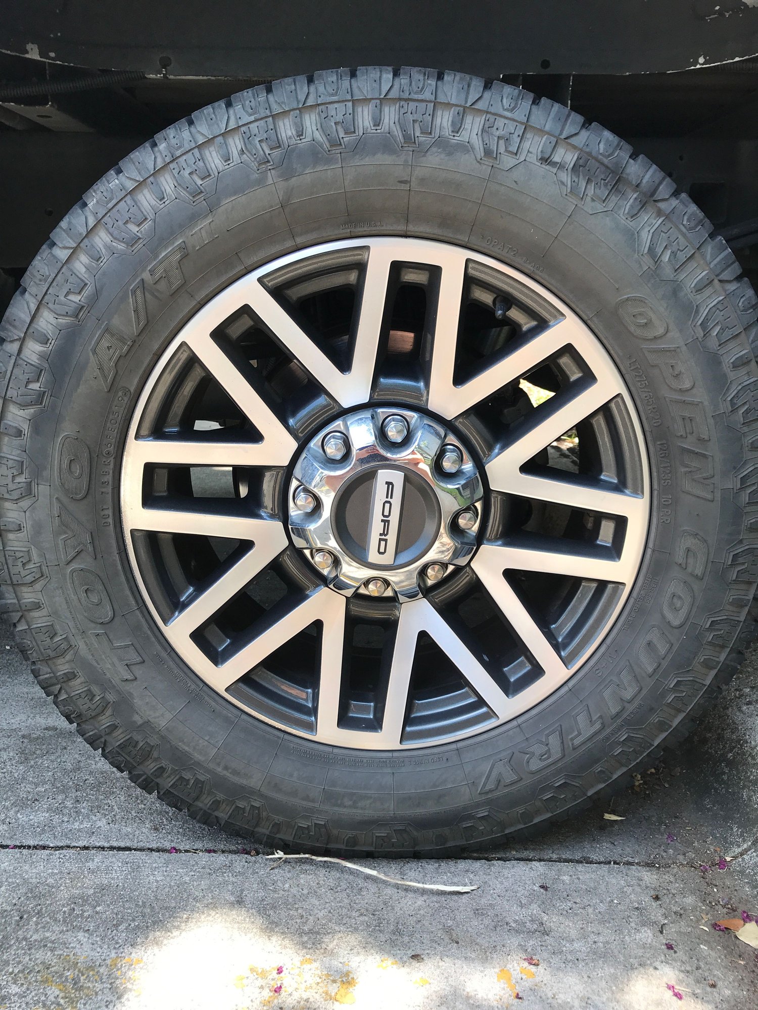 Wheels and Tires/Axles - Factory Lariat 20s Trade for 18s - Used - 2011 to 2020 Ford F-250 Super Duty - 2011 to 2020 Ford F-350 Super Duty - Dallas, TX 75206, United States