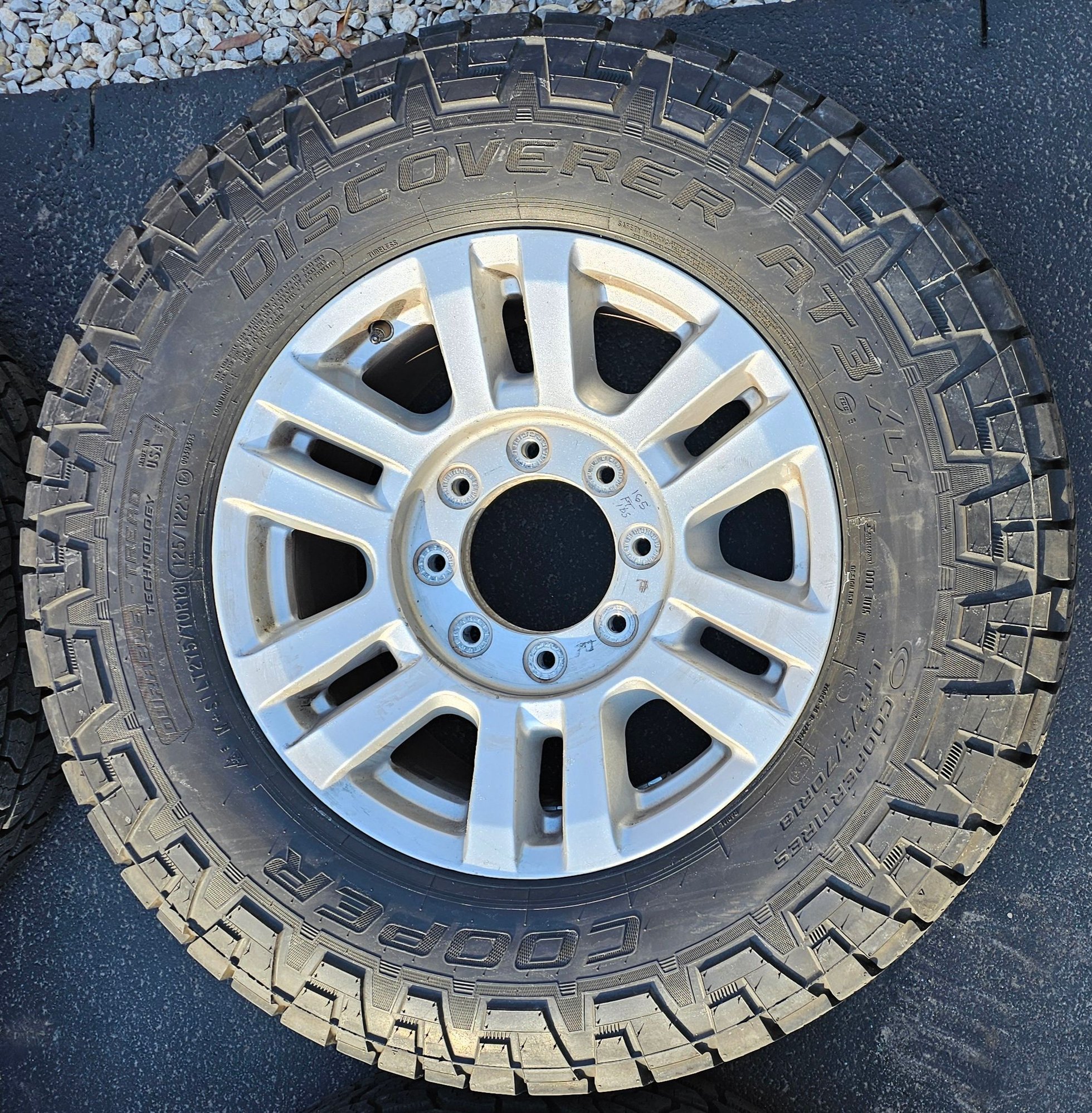 Wheels and Tires/Axles - FORD F250/F350 SRW Take-Offs 18in Aluminum Rims w/very low mile Cooper tires - Used - 2017 to 2019 Ford F-250 Super Duty - Saint Louis, MO 63103, United States