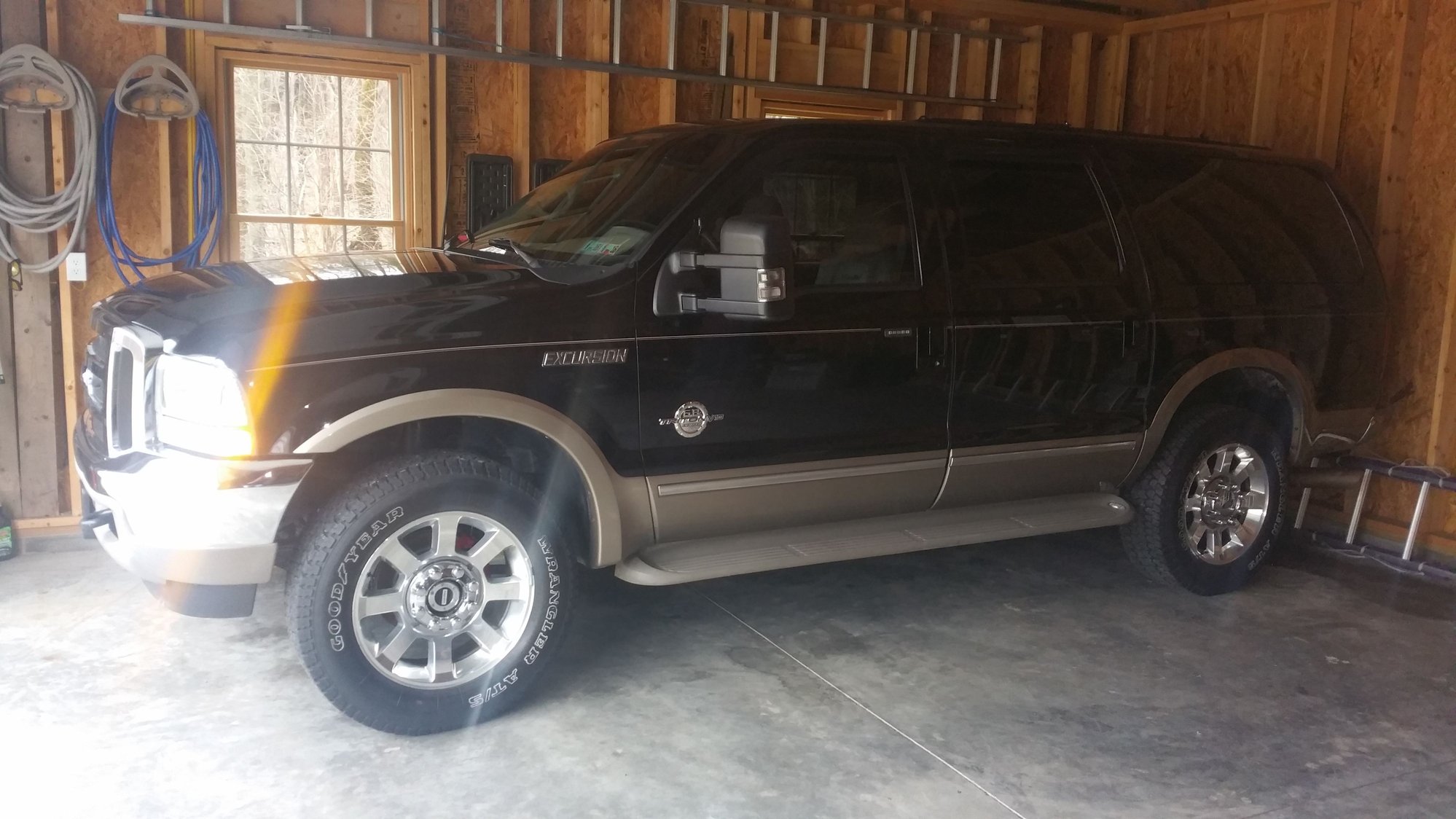 2002 Ford Excursion - 2002 Ford Excursion V10 4x4 Limited Ultimate - 53,000 Miles - $19,995 - Used - VIN 1FMNU43S52EB70855 - 53,000 Miles - 10 cyl - 4WD - Automatic - SUV - Black - Altoona, PA 16602, United States