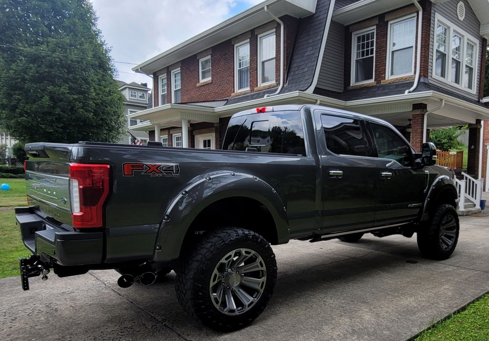 2019 Ford F-250 Super Duty - FULL CARLI KING PINTOP Build, FORD F250 Platinum, LOW MILES - Used - VIN 1ft7w2btxkeg64179 - 12,850 Miles - 8 cyl - 4WD - Automatic - Truck - Gray - Norton, VA 24273, United States