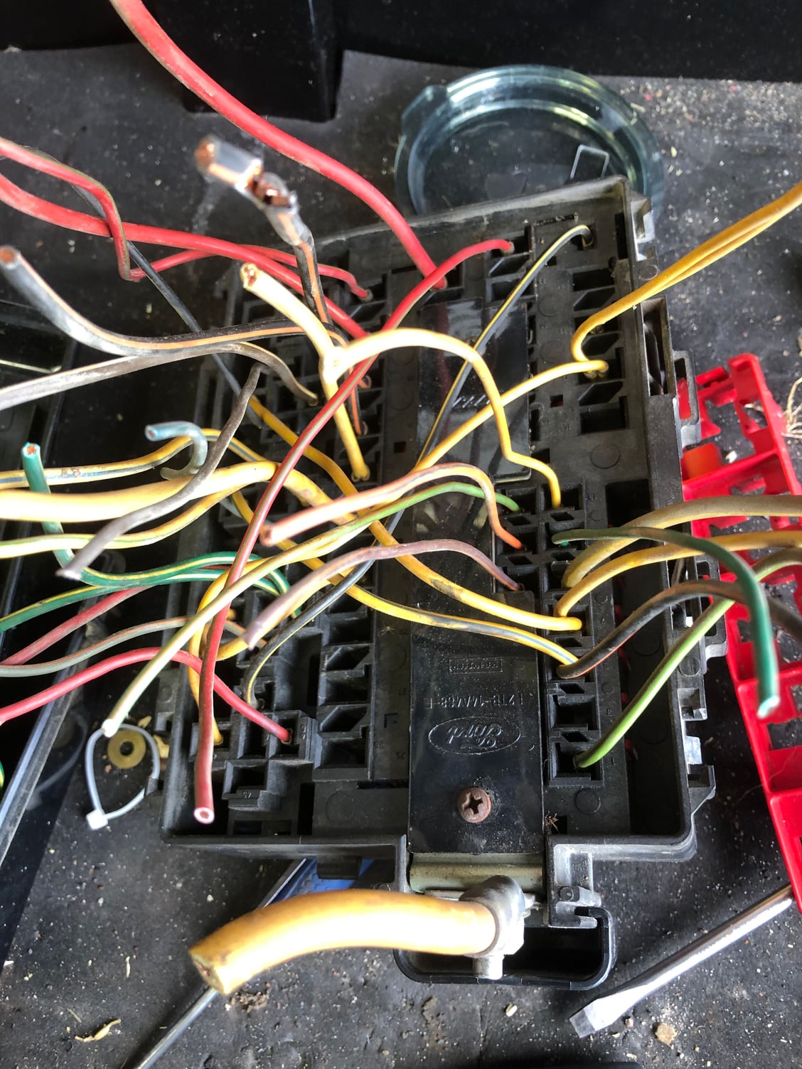 Fuse box end connections. - Ford Truck Enthusiasts Forums