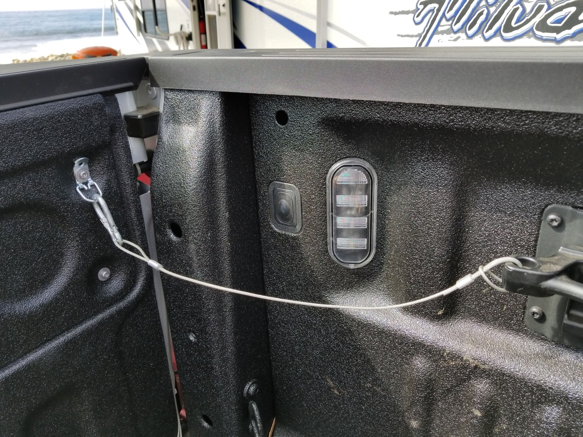 Question about remote tailgate release Page 6 Ford Truck