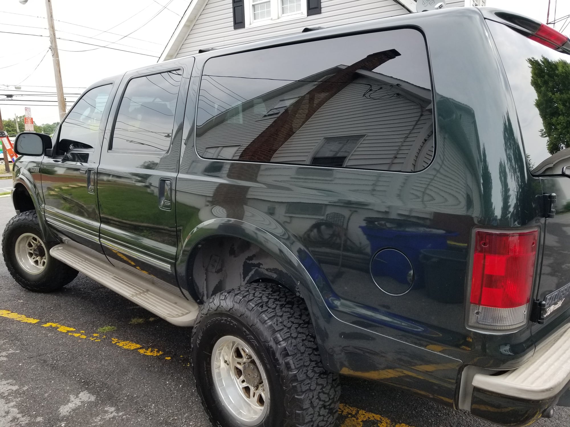 2003 Ford Excursion - 2003 Excursion Limited 4x4 V10 - Used - VIN 1FMNU43S93EB56118 - 207,000 Miles - 10 cyl - 4WD - Automatic - SUV - Other - Frederick, MD 21701, United States