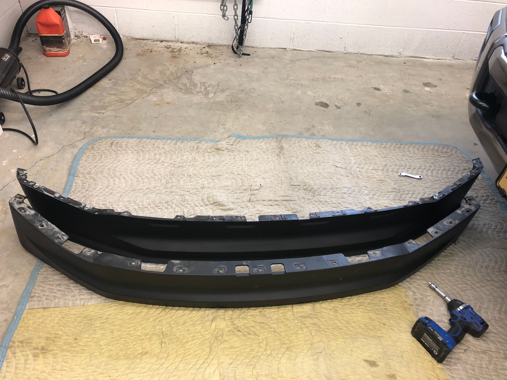 Tremor VS. 2WD Front Air Dam Valance Chin Spoiler PART's Difference